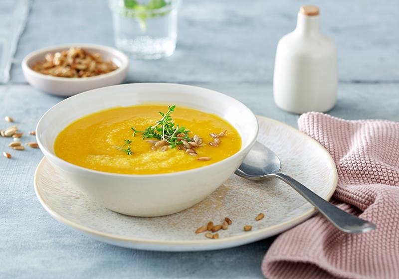 Leckeres Diätessen: Kürbis-Möhrensuppe mit Kokosmilch | diaeko.de